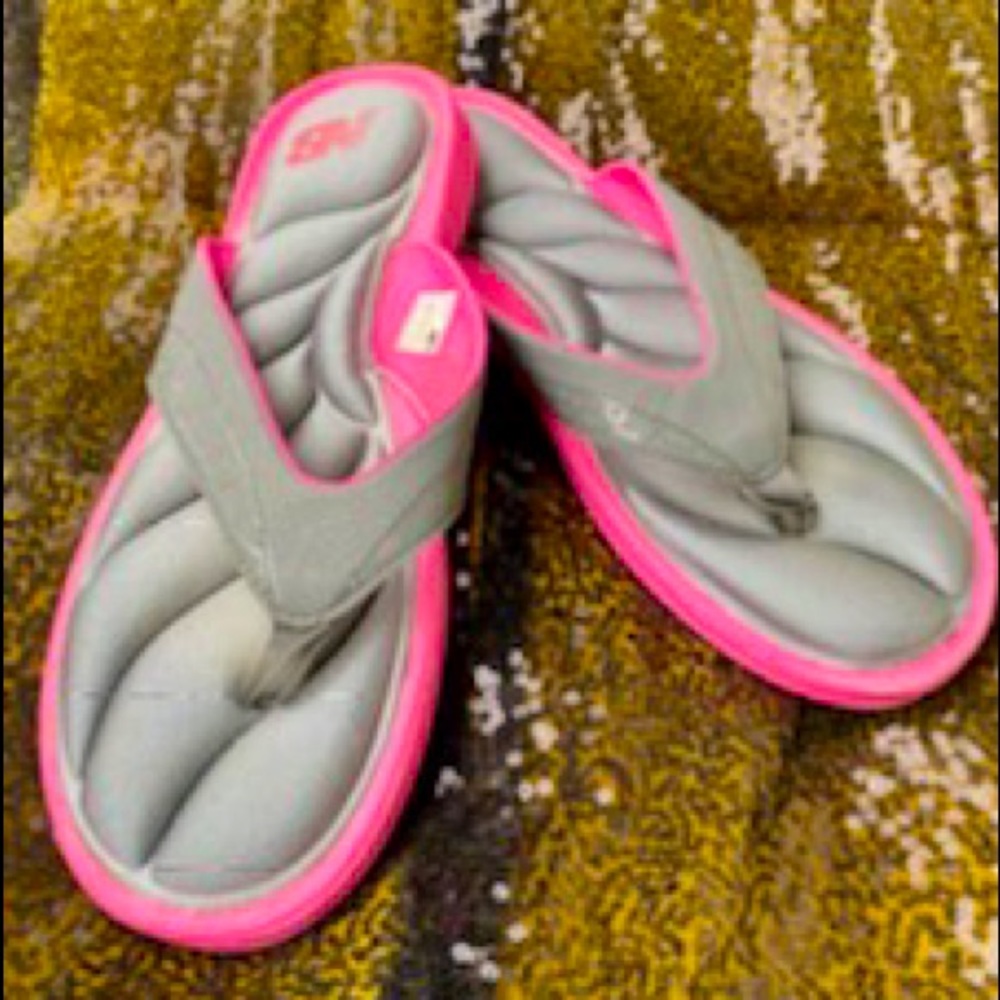 New Balance comfy cozy cushy  pink slides.